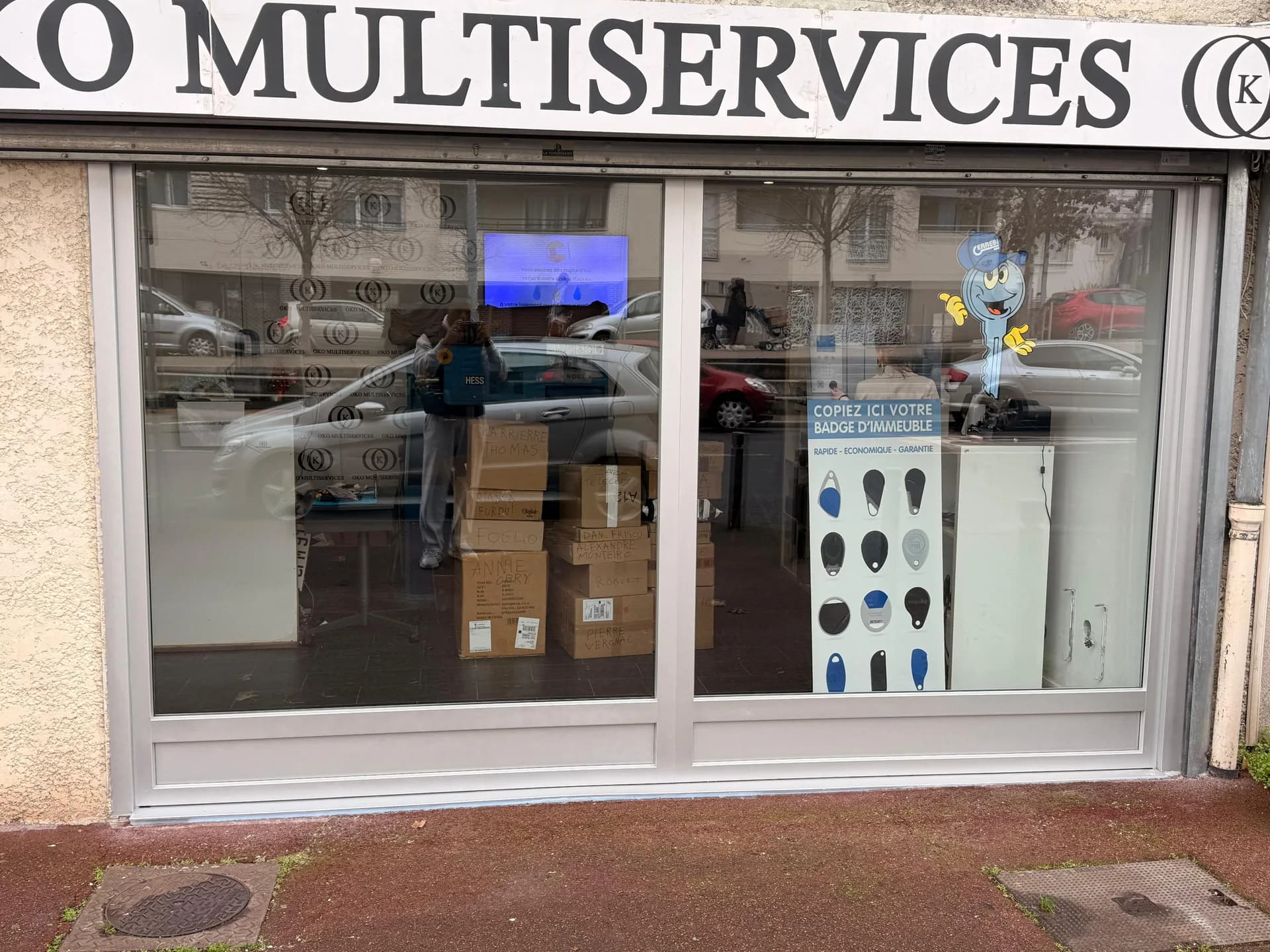 Nouvelle vitrine en aluminium avec double vitrage pour commerce